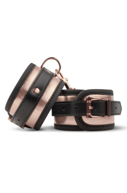 9 accessoires BDSM Rosy Gold