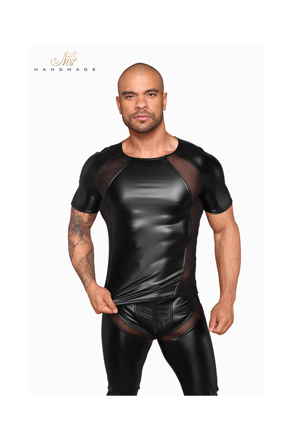 T-shirt wetlook et filet H056