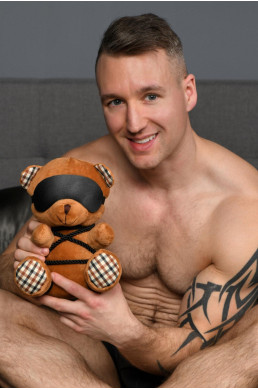 Ours en peluche en tenue Bondage